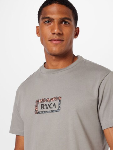 Maglietta di RVCA in grigio