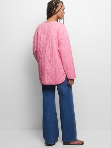 Pull&Bear Prechodná bunda - ružová