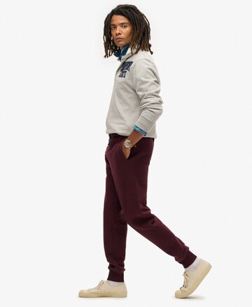 Superdry Tapered Broek 'Essential' in Rood