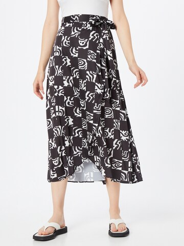 Monki Skirt in Black: front