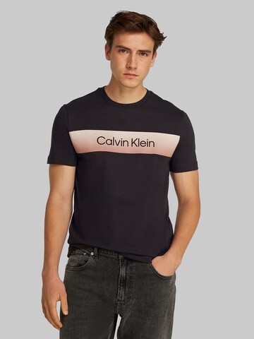 Maglietta di Calvin Klein in nero: frontale