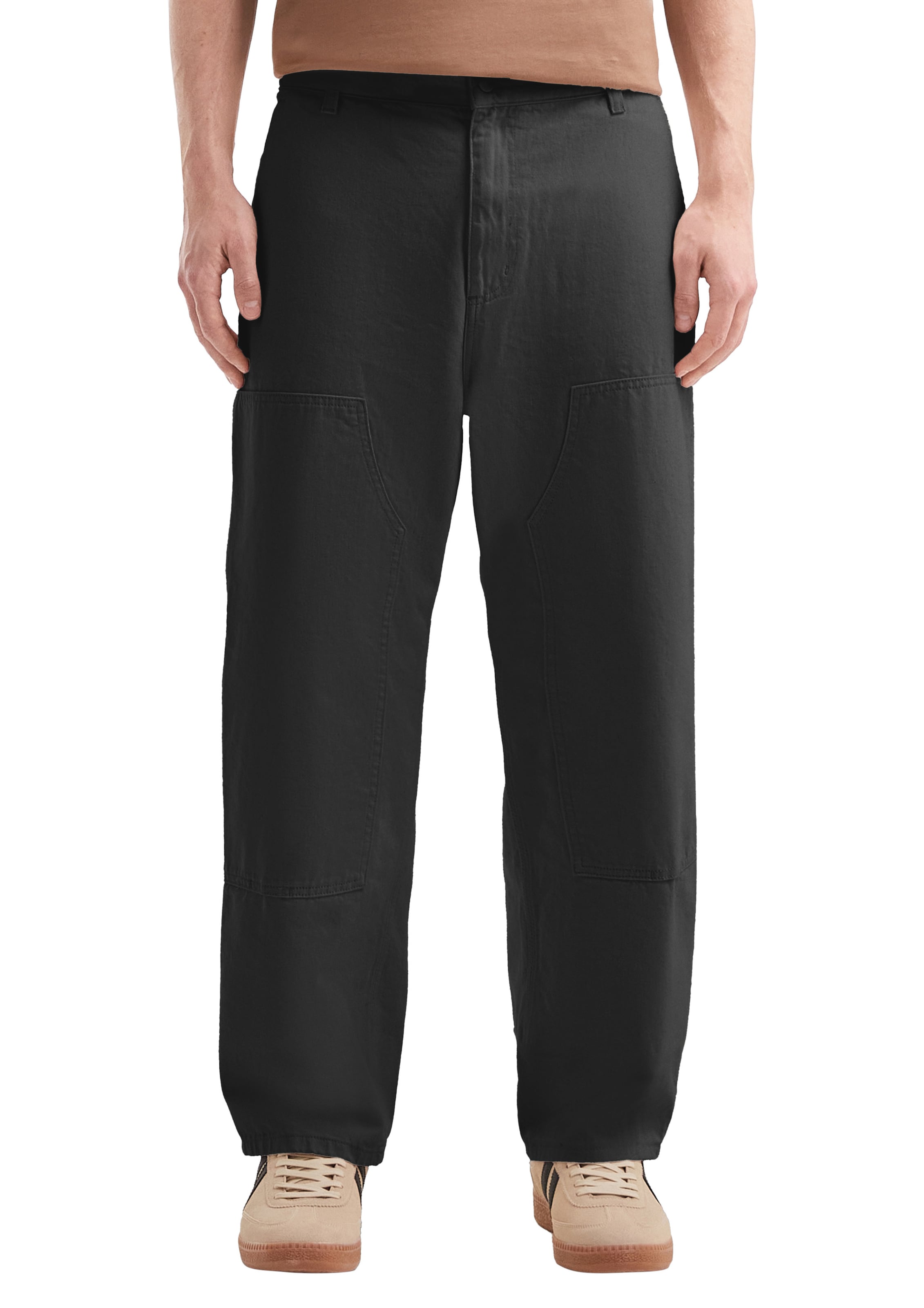 QS Loosefit Jeans in Zwart: voorkant