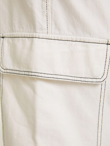 Bershka Wide leg Cargo jeans in White