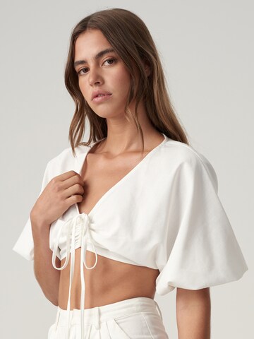 St MRLO Top 'ARIEL' in White