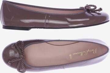 PRETTY BALLERINAS Flats & Loafers in 40 in Brown: front
