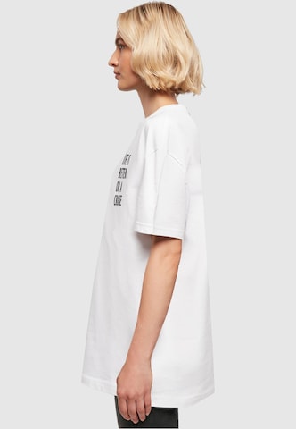 Merchcode Oversized Shirt 'Life Is Better' in White