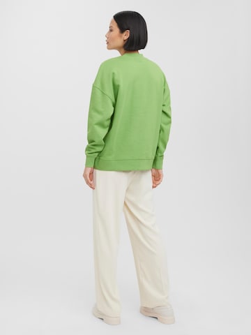 VERO MODA Sweatshirt in Groen