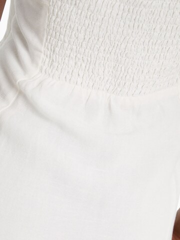 Robe d’été Bershka en blanc