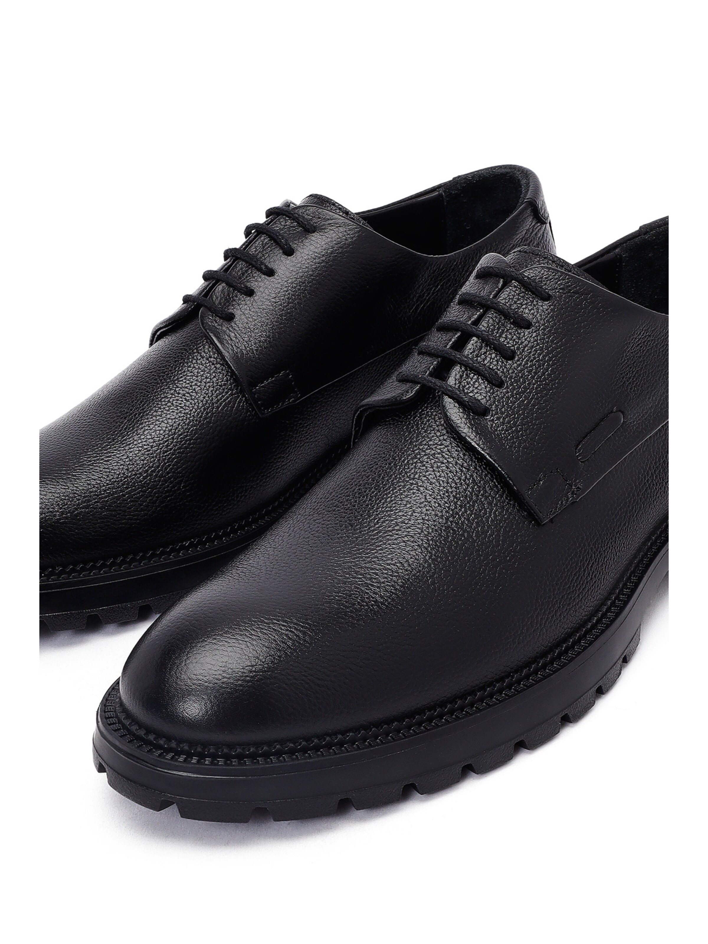 Derimod Schnürschuh in Schwarz