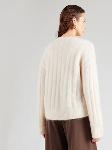 Pulover de la & Other Stories pe alb