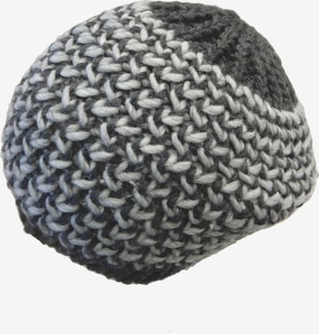 Chaplino Beanie in Black