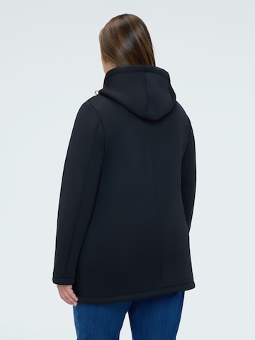 Fiorella Rubino Wintermantel in Zwart