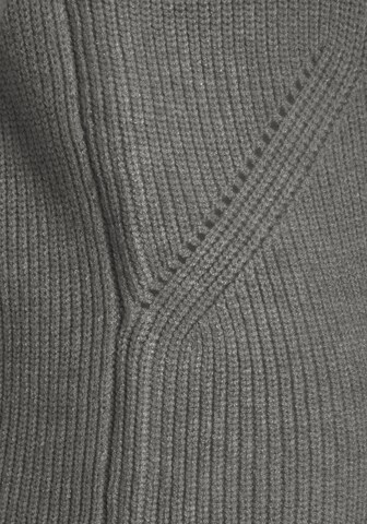 LASCANA Пуловер в сиво