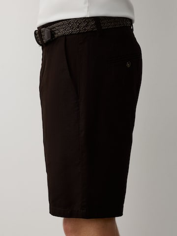 Regular Pantalon chino Next en marron