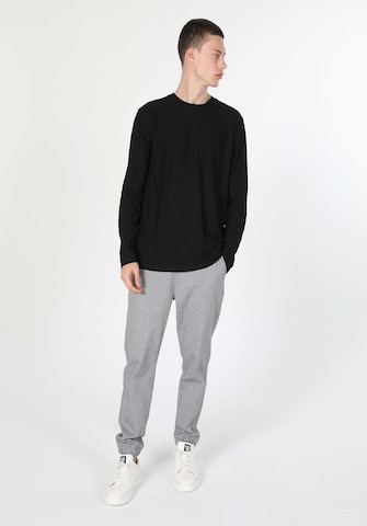 Colin's Shirt in Zwart