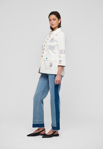 Veste mi-saison 'Lanzadea' Dea Kudibal en blanc