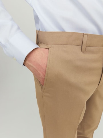 Coupe slim Pantalon à plis 'Franco' JACK & JONES en marron