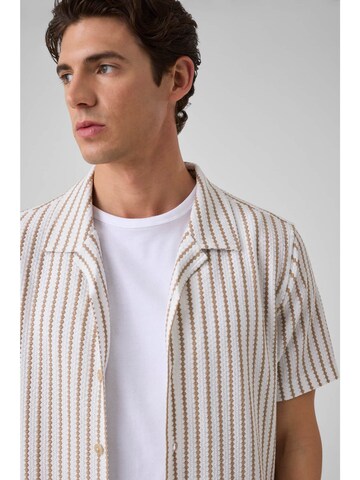 GUESS Regular Fit Hemd in Weiß