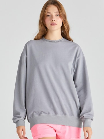 Rockupy Sweatshirt 'Makana' in Grey: front