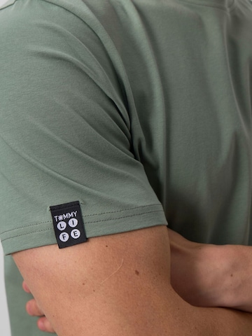 Tommy Life Koszulka 'T-Shirts' w kolorze zielony