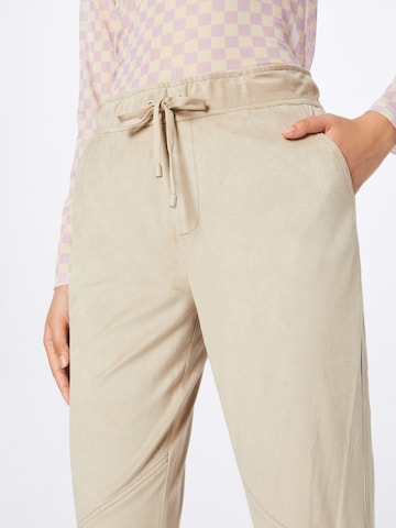 LIEBLINGSSTÜCK Regular Trousers 'Fernando' in Beige