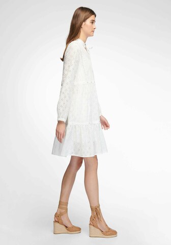 Robe d’été tRUE STANDARD en blanc