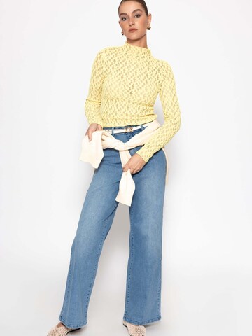 SASSYCLASSY Shirt in Yellow