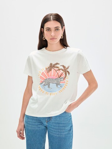 Lola Casademunt - Camisa em branco: frente