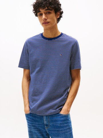Tricou 'ESS SEASONAL' de la TOMMY HILFIGER pe albastru: față