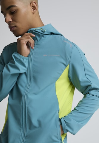 MONTERRAIN Training Jacket 'Lyder Windrunner' in Blue