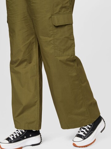 Regular Pantalon cargo Cotton On Curve en vert