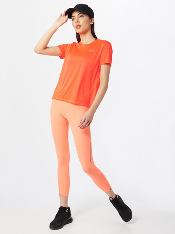 T-shirt fonctionnel 'Miler' NIKE en orange