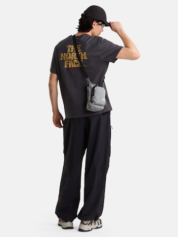 THE NORTH FACE T-Shirt in Grau