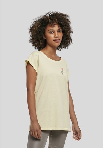 Urban Classics Shirt 'K-Heart' in Geel: voorkant