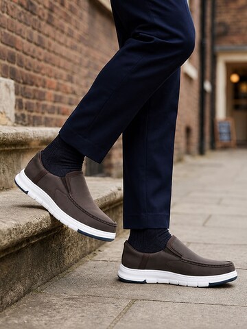 ALLTHEMEN Classic Flats 'Beleg' in Brown