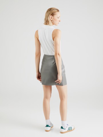 Noisy may Skirt in Grey