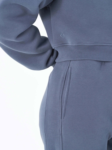 Organication Sweatshirt in Blau