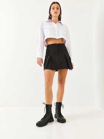 Bianco Lucci - Saia em preto