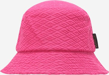 Pălărie de la GUESS pe roz