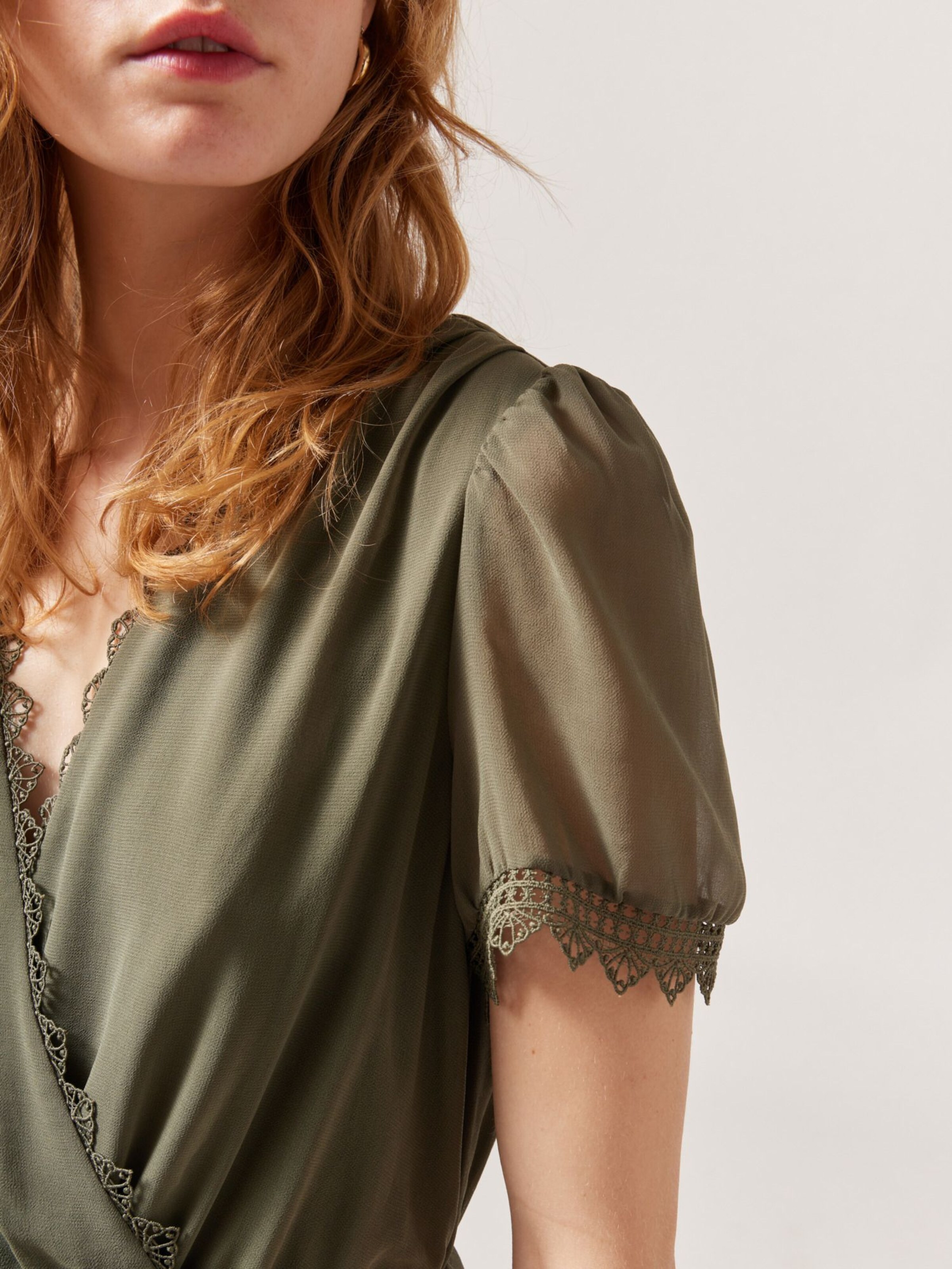 Frauen Kleider NAF NAF Kleid 'Oriana' in Khaki - PP56390 Frauen Kleider NAF NAF Kleid 'Oriana' in Khaki - PP56390