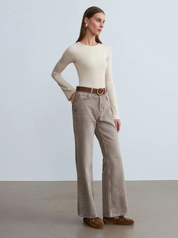 Dilvin Shirt in Beige