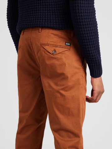 SCOTCH & SODA Normální Chino kalhoty 'Mott seasonal essential' – hnědá