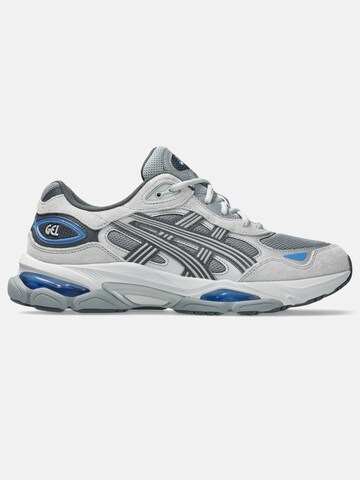 ASICS Sneaker in Grau