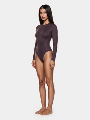 GOD SAVE QUEENS Body 'Second Skin Long Sleeve Crew-Neck Bodysuit' in Bruin