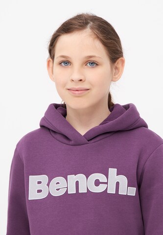 BENCH Sweatshirt in Lila