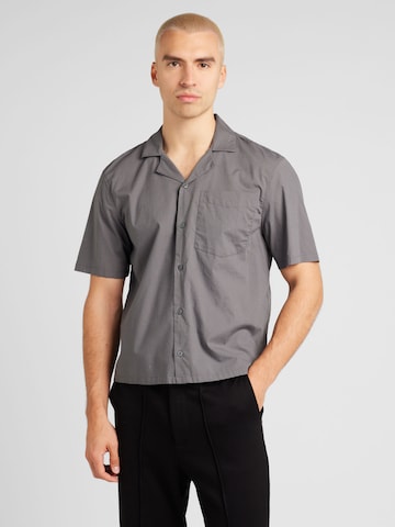 HOLLISTERRegular Fit Košulja - siva boja: prednji dio
