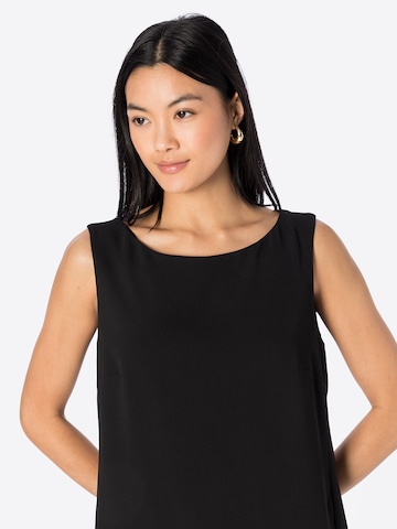 Rochie de la COMMA pe negru