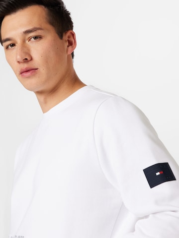 TOMMY HILFIGER Bluzka sportowa w kolorze biały