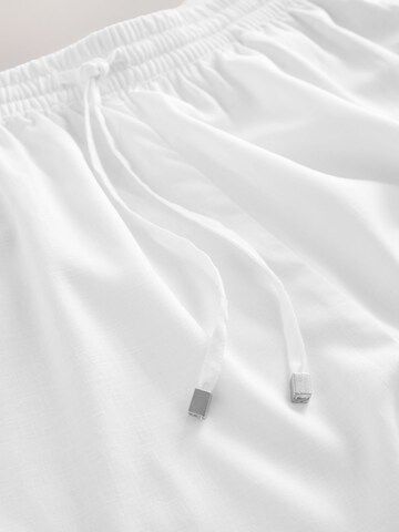 Next - regular Pantalón en blanco