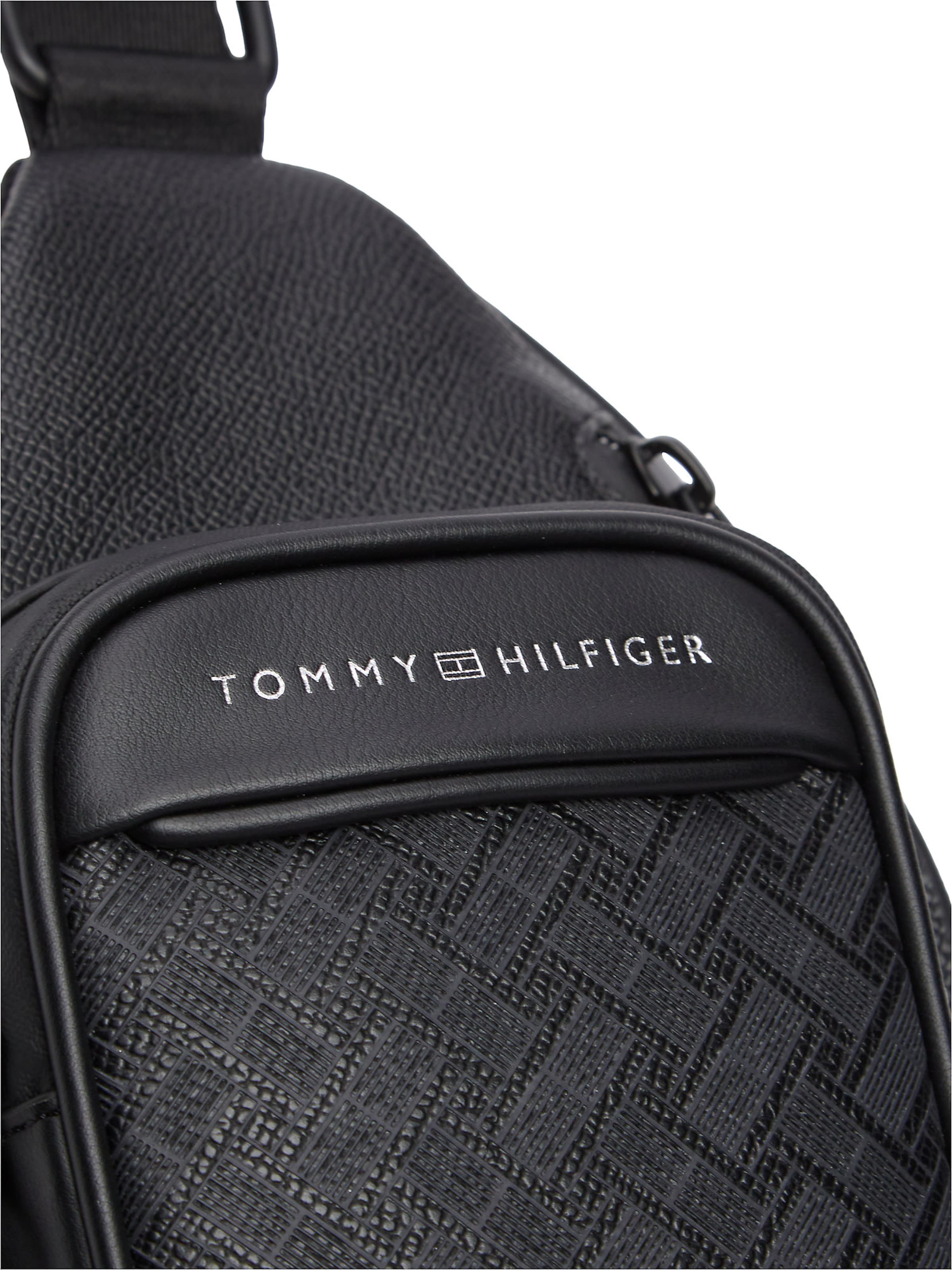 TOMMY HILFIGER Gürteltasche in Schwarz